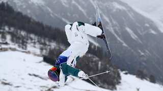 Liz Lemley, Olivia Giaccio advance to the women's moguls finals behind Jakara Anthony