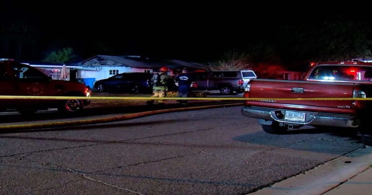 Elderly man killed in Phoenix house fire