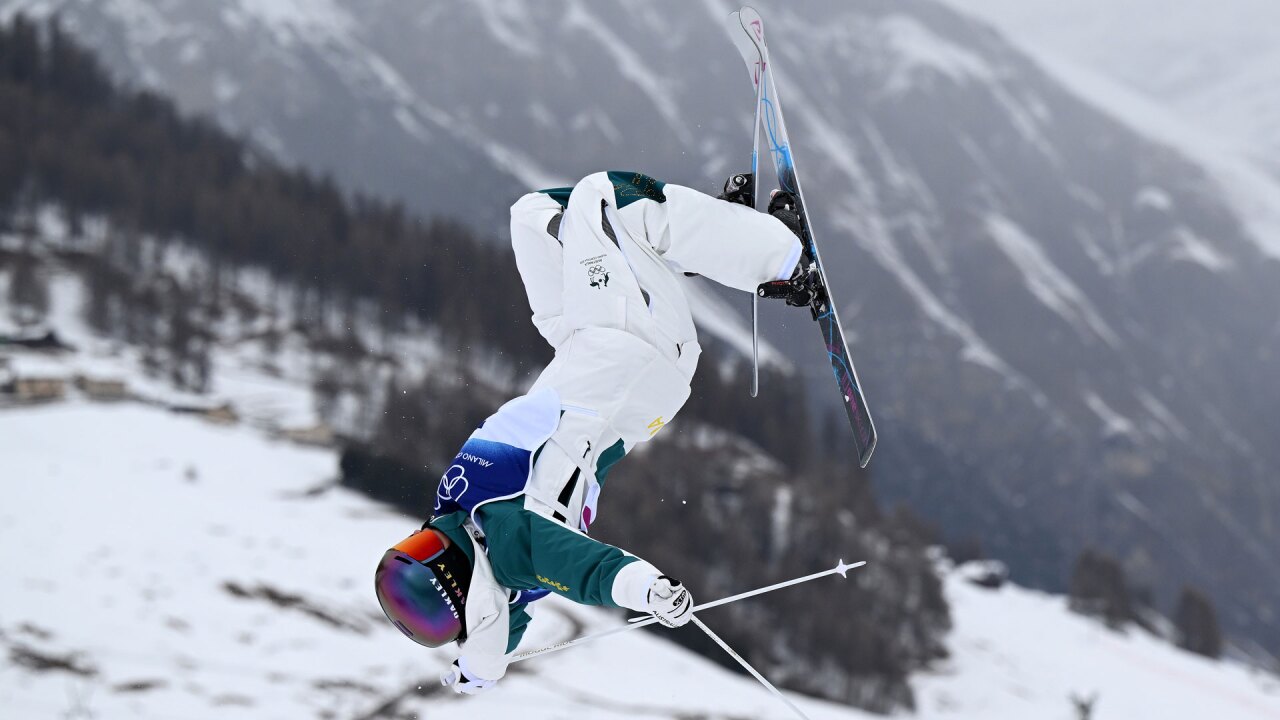 Liz Lemley, Olivia Giaccio advance to the women's moguls finals behind Jakara Anthony