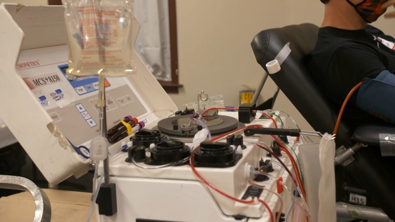 011122 BLOOD DONATION MACHINE.jpg