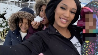 Breone'a Haskett Lee and her daughters