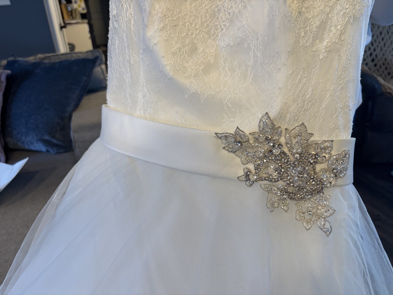 West Bend bride discovers wrong wedding dress 11 years after preservation
