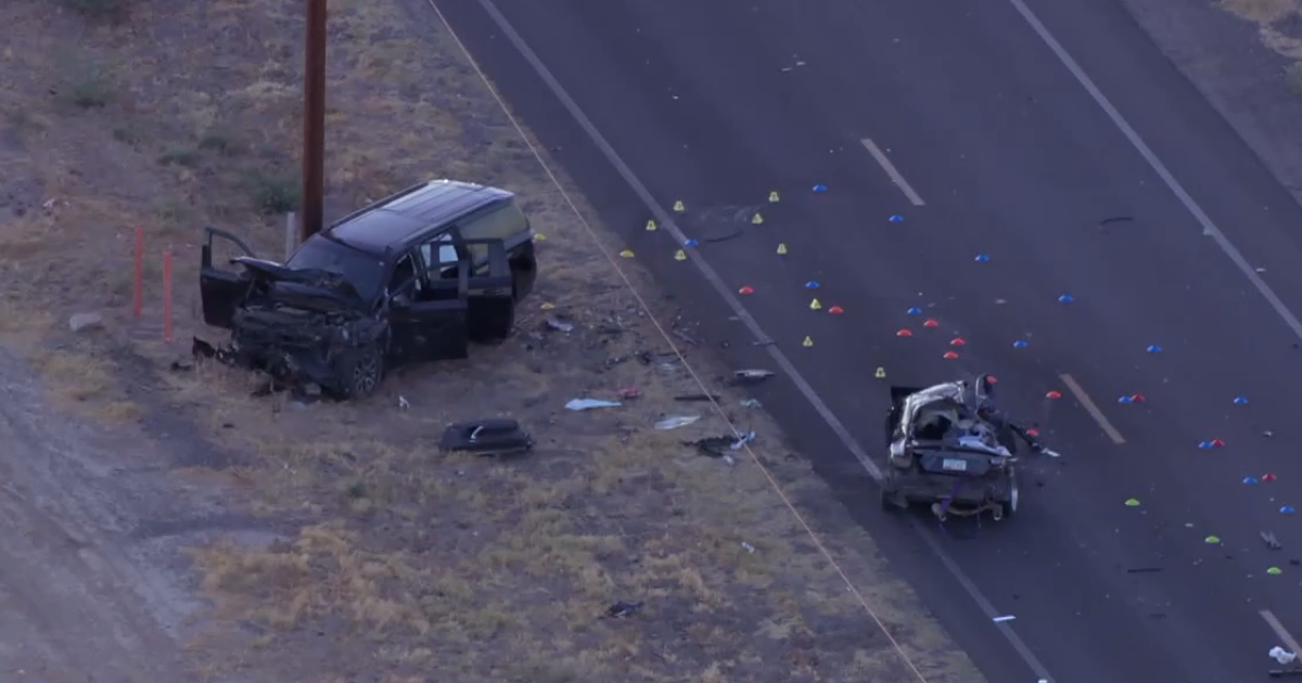 One person killed in hit-and-run crash on Hunt Highway