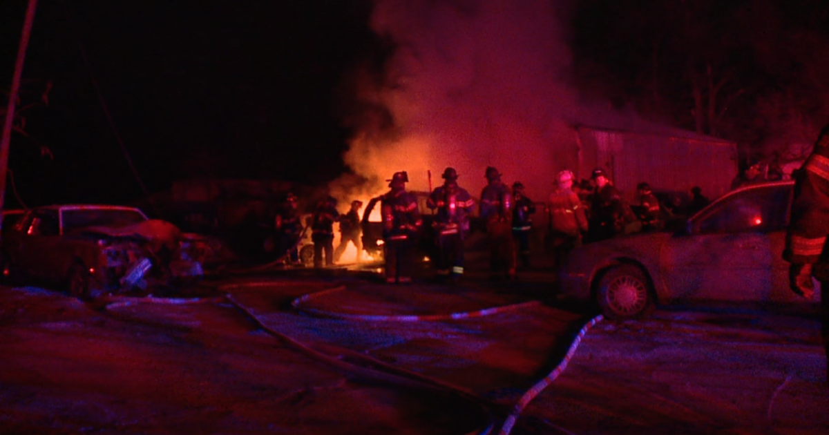 KCFD works fire at auto shop