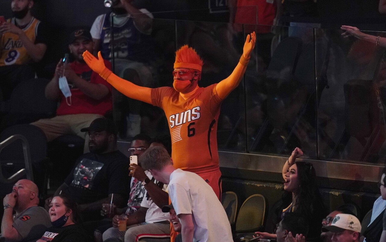 Lakers Suns Basketball