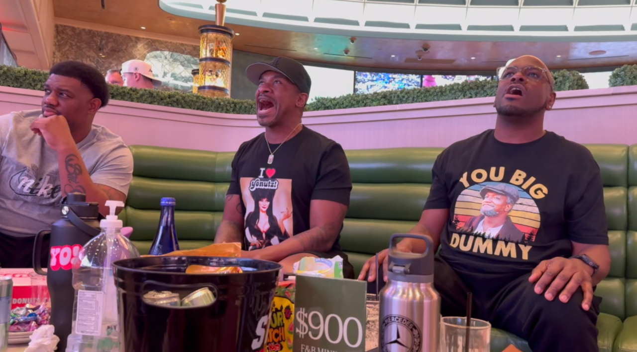 March Madness betting brings packed crowds, high energy to Las Vegas sportsbooks