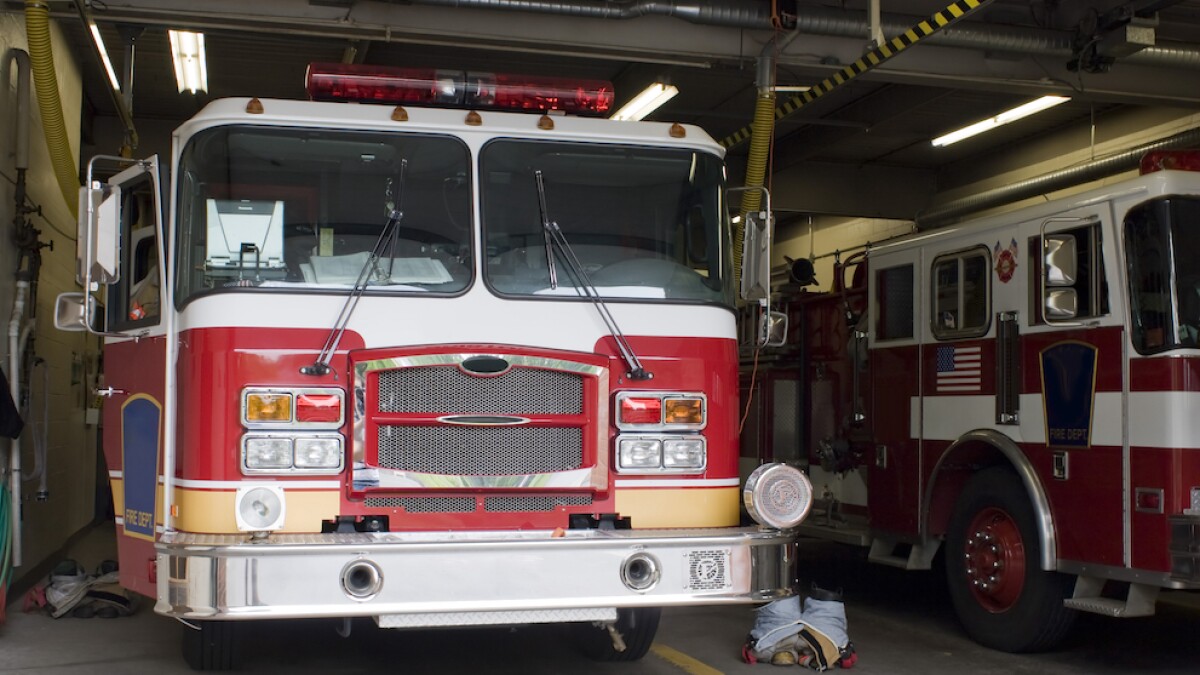 Fire crews respond to boat fire in Portsmouth