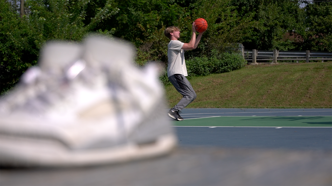 Seven Hills student raising money for youth basketball team