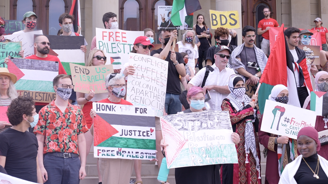 Protesters rally to support Palestine