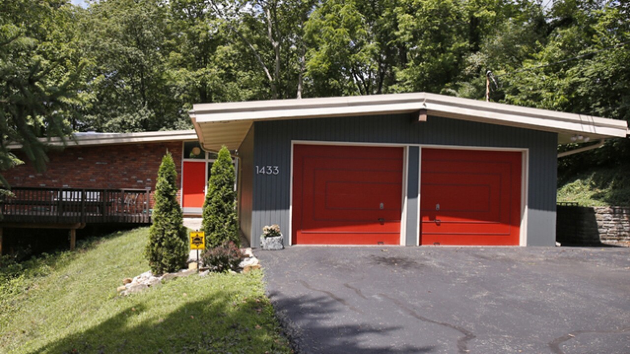 Home Tour 1957 Built Anderson Twp House Is A Shrine To Mid Century Modern Design