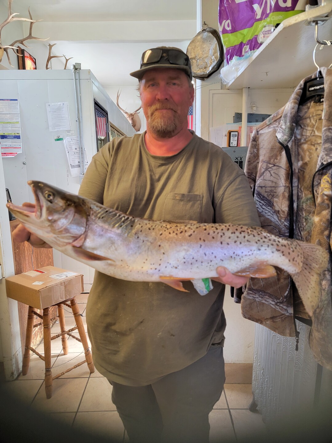 Record Bonneville Cutthroat Trout caught by Bryan Olsen.jpg