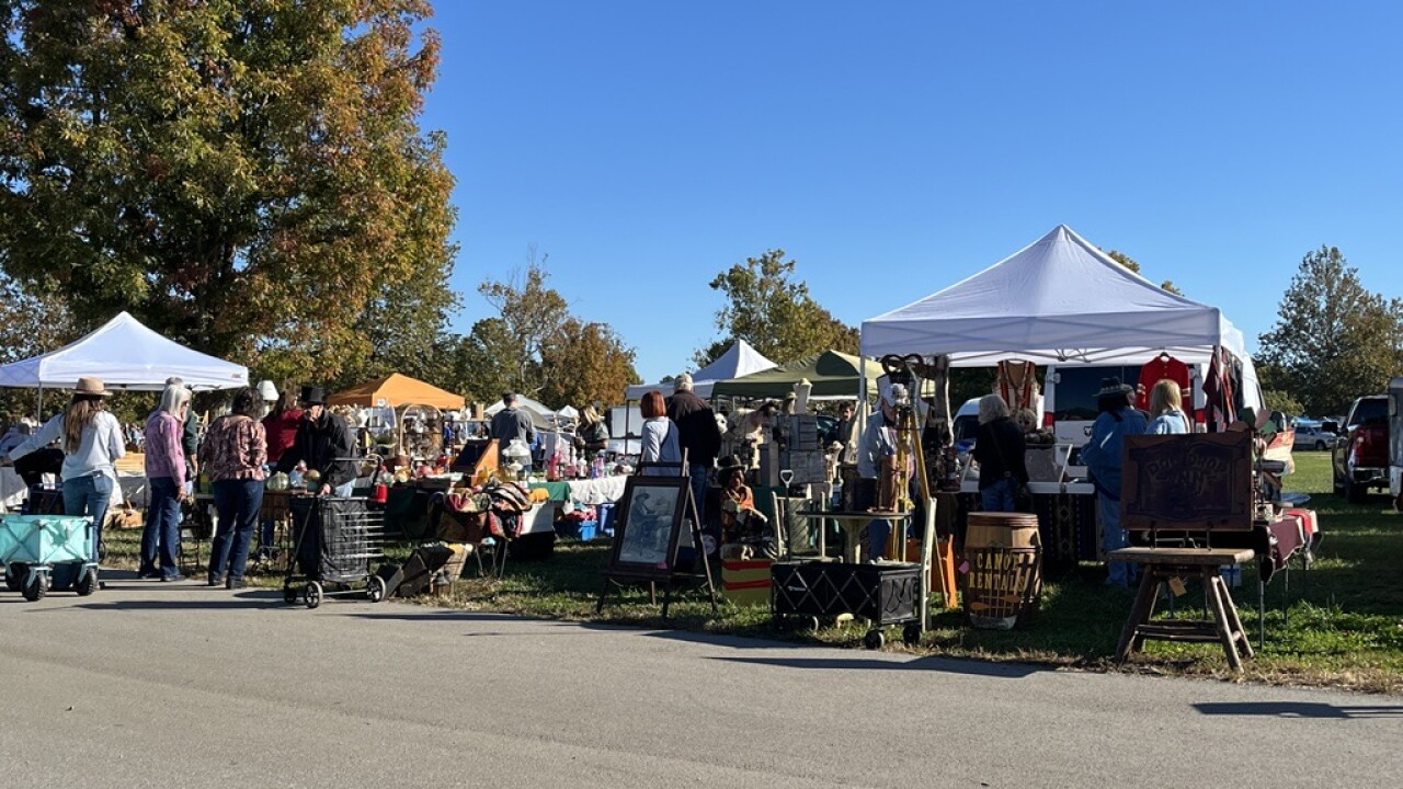 Vintage Pickin' in the Bluegrass