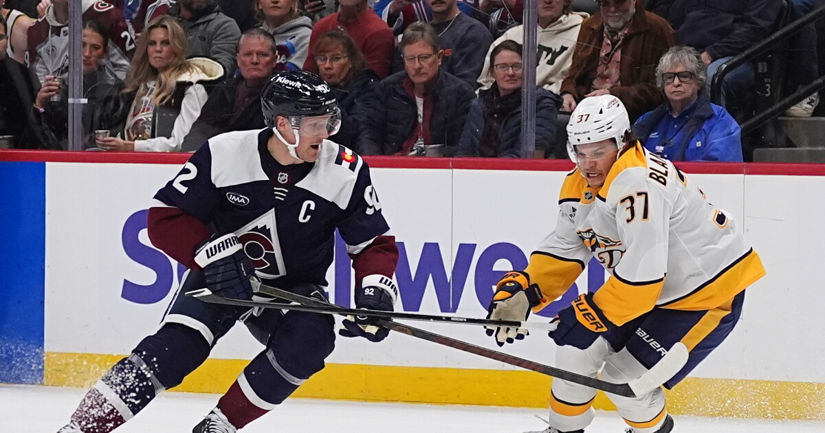 MacKinnon has goal and assist as Avalanche beat Predators 4-2 for 11th ...