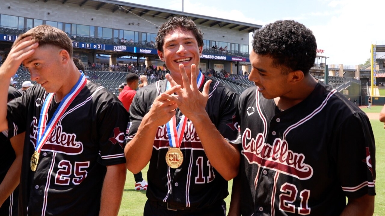 Calallen pitcher Cody Andrade