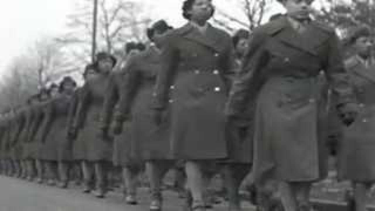Soldiers Army Hairstyle Regs Discriminate Against Women