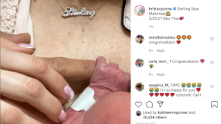 Chiefs quarterback Patrick Mahomes welcomes baby to the world 