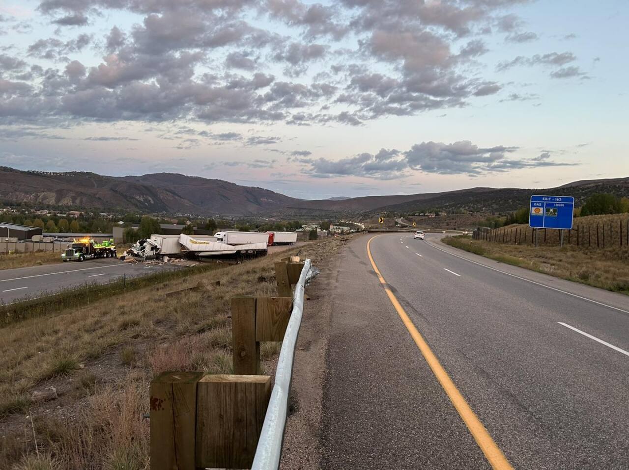 Eastbound I-70 partially closed between Eagle and Edwards after two semis crash overnight CSP says_sept 20 2024_1.jpg