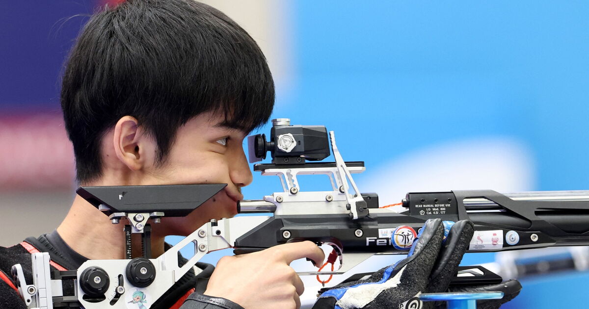 China wins first medal of Paris Olympics in 10m mixed team air rifle final