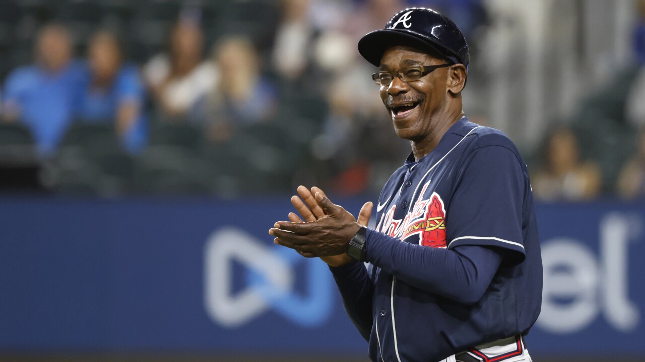 Ron Washington busy on 70th birthday, Braves beat Texas