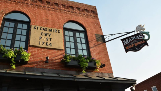Mama's on the Half Shell in Canton