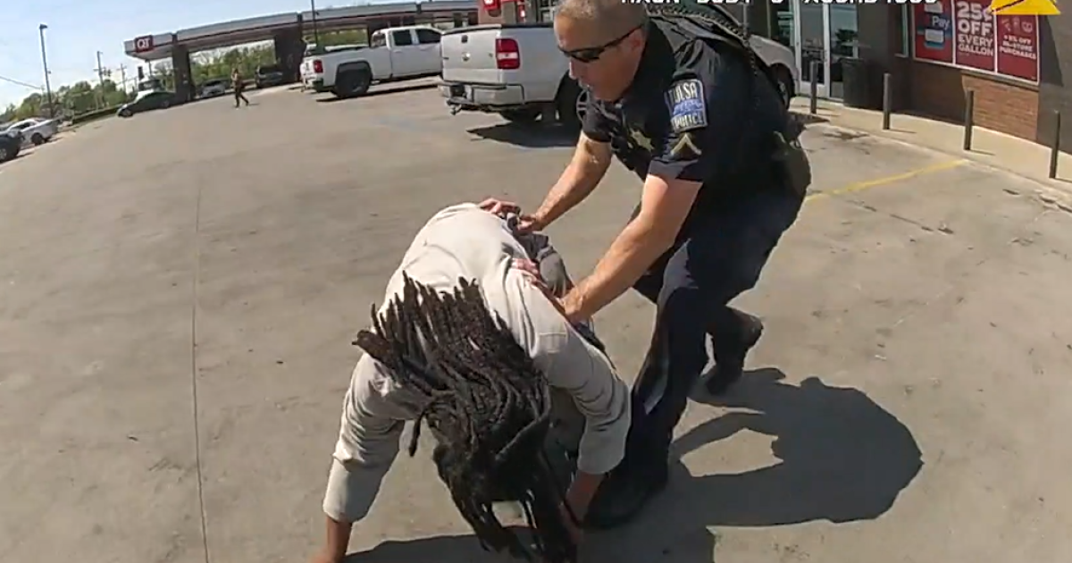 Jurado para decidir el destino de Tulsa Hombre golpeado por Squad Car