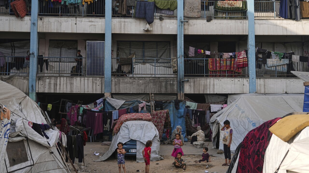 Mideast Wars Gaza Shuttered Schools
