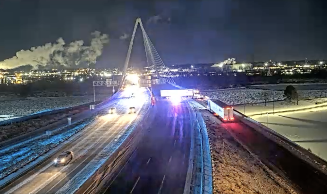 I-35 northbound closed