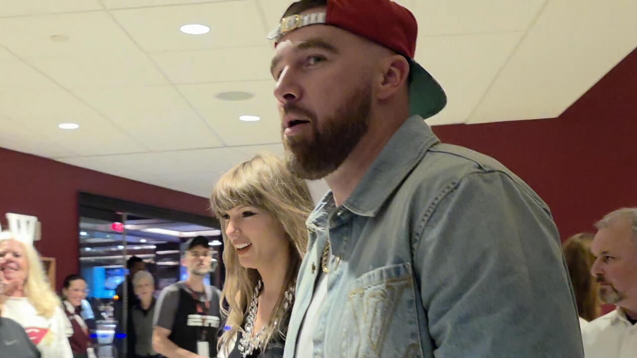Taylor Swift Travis Kelce Cavs 