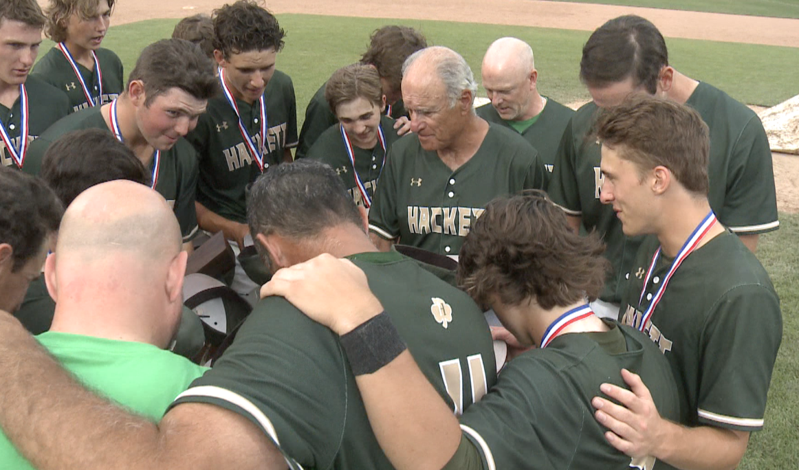 Smiley Verduzco leads a prayer