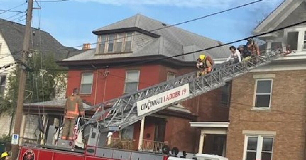 CFD: 3 rescued from Evanston fire - Vimarsana News