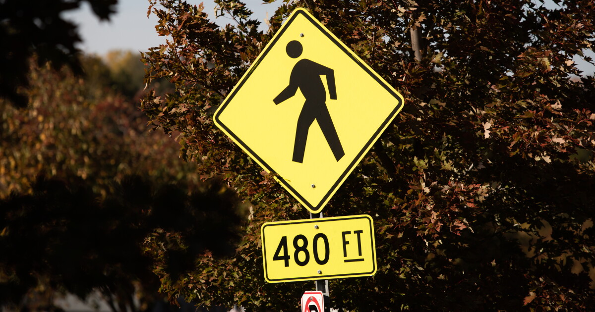Woman dead, child injured following crash in Rockville