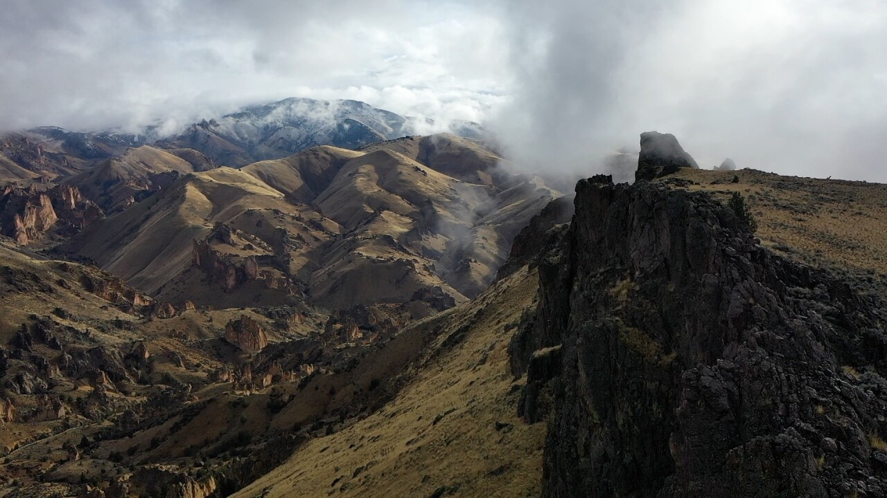The view from up on the ridge above Juniper Gulch