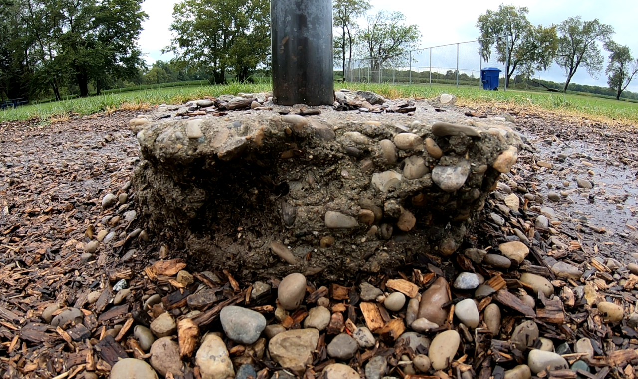 Crosby Elementary Tetherball Pole.png