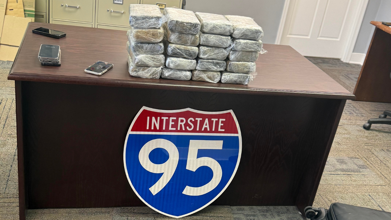 Cocaine - SCOTT THUMB.png