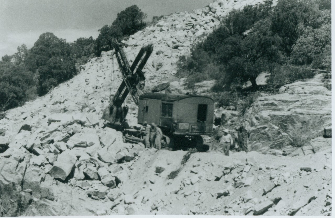 Construction on General Hitchcock Highway