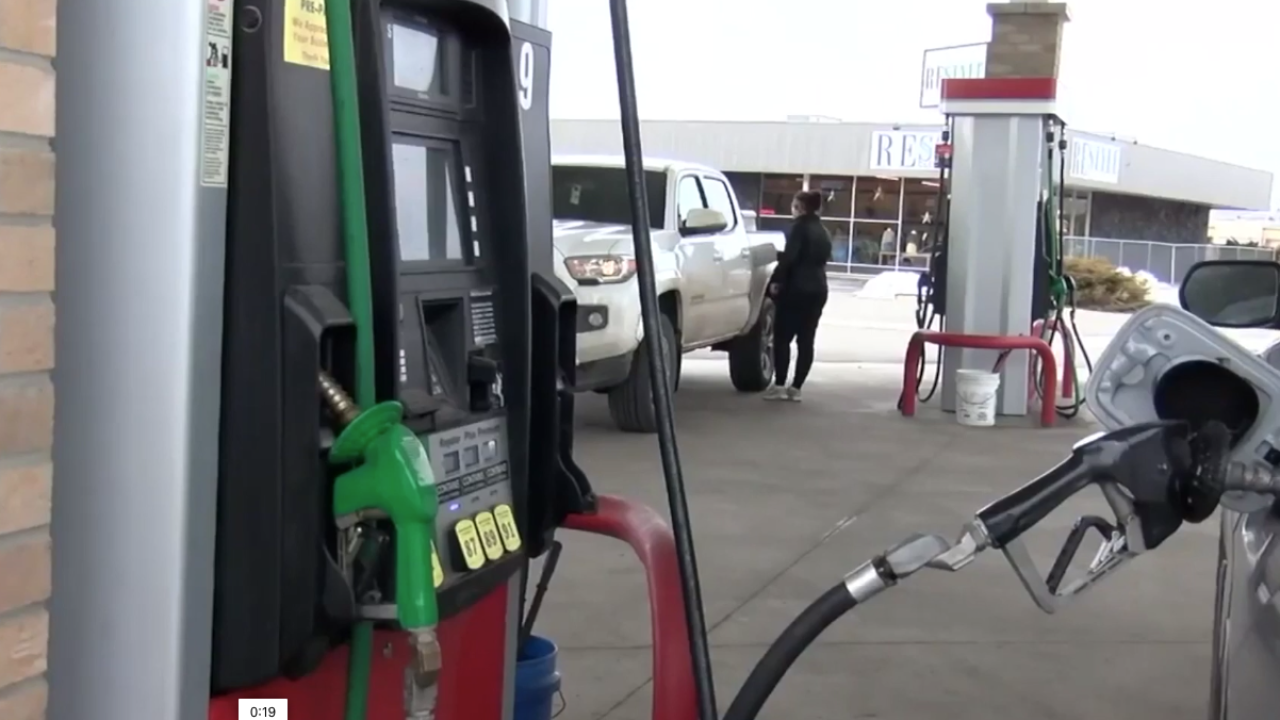 Average gas prices fall 6¢ per gallon in Montana
