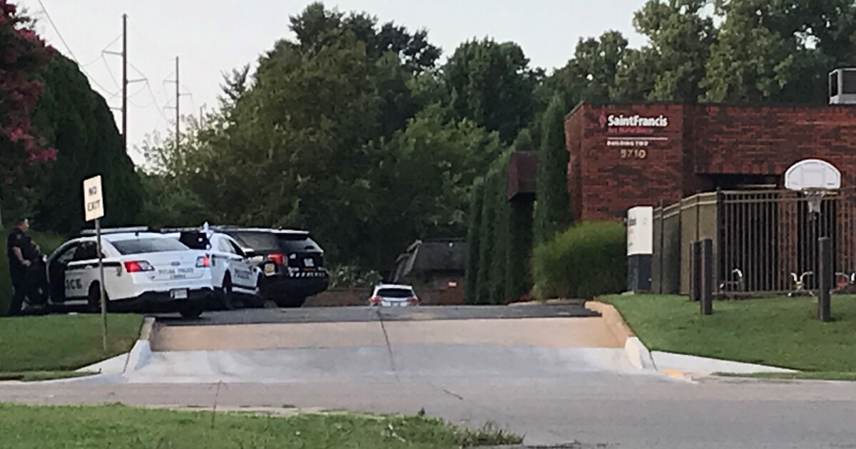 2 children found wandering alone now reunited with family