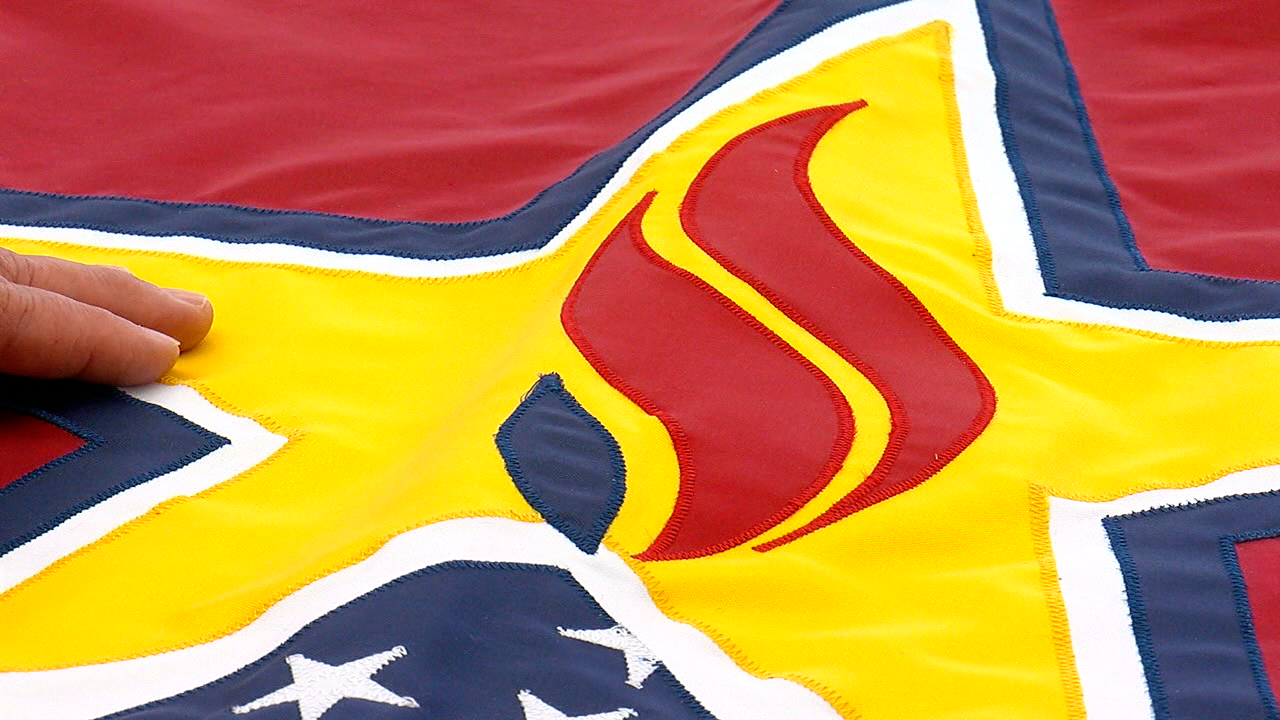 Honor and Remember flag close up.png