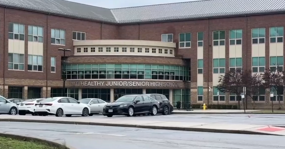 Community members gather to discuss concerns for Mt Healthy Schools