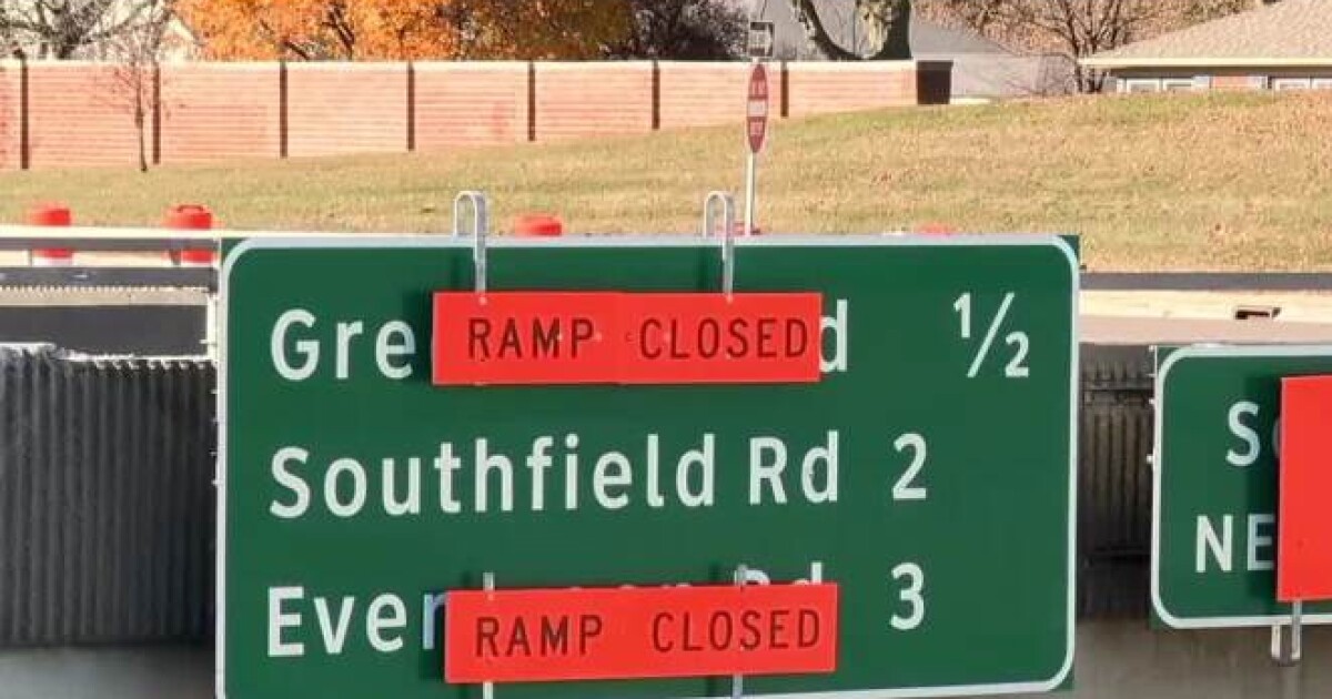 Westbound I-696 ramp to Lahser/M-10/Telegraph closing Monday through late summer