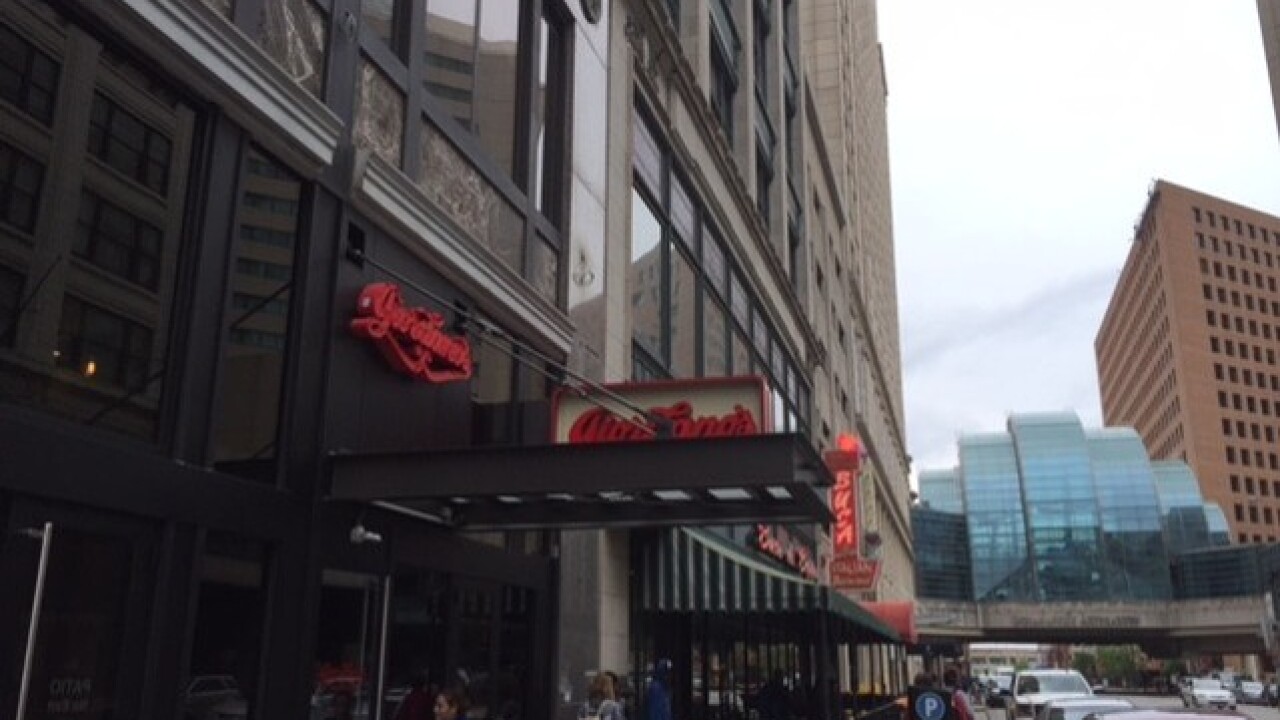 FIRST LOOK: Giordano's opens in downtown Indy