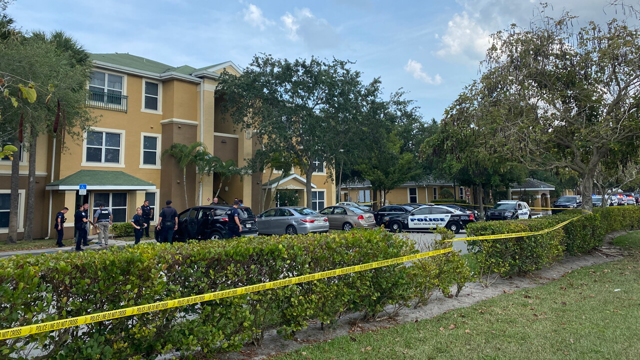 Woman Shot At West Palm Beach Apartment Complex Woman Shot At West Palm Beach Apartment Complex
