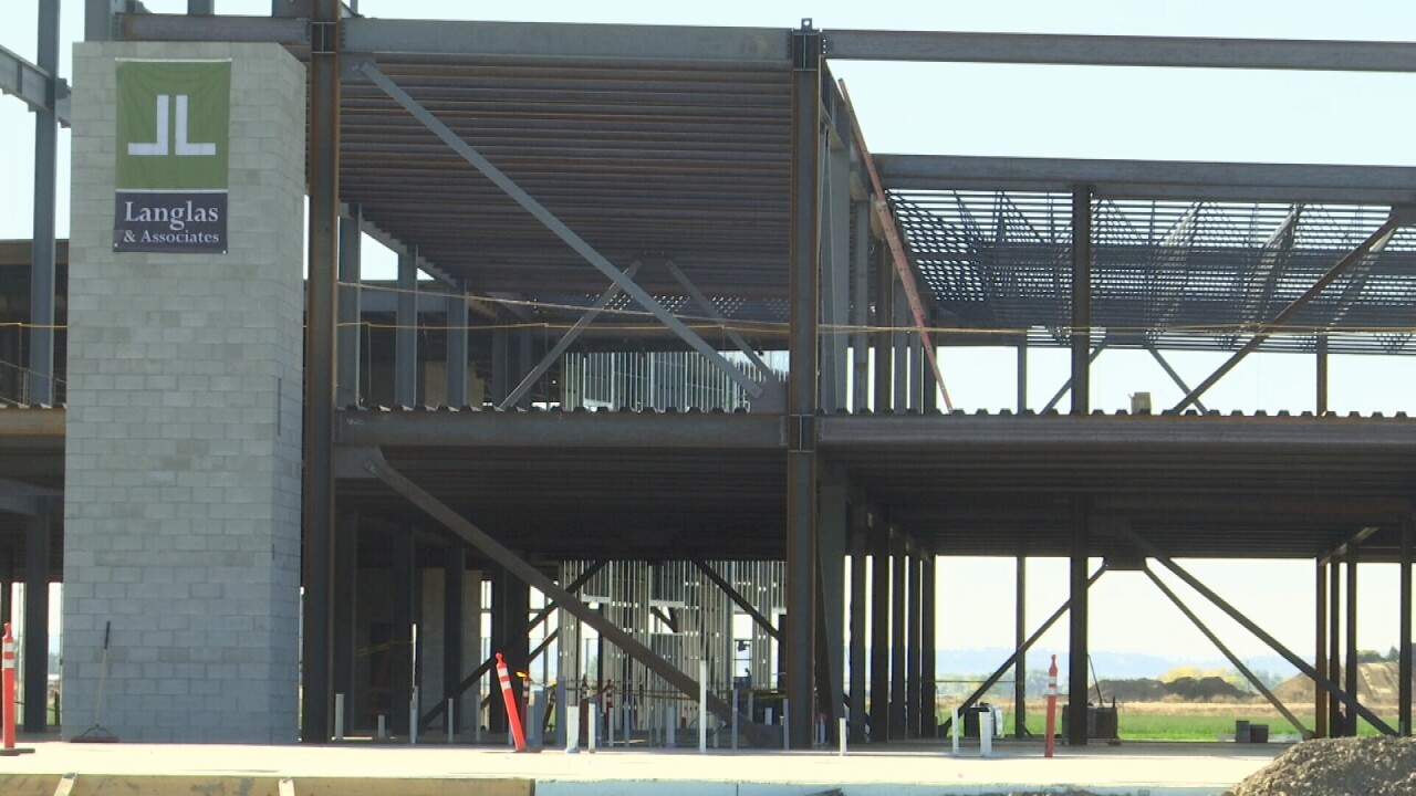 100421 VISTA MEDIUM.jpg