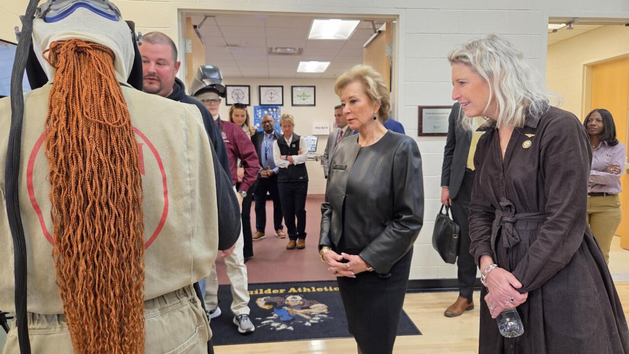 Linda McMahon at NNS 1