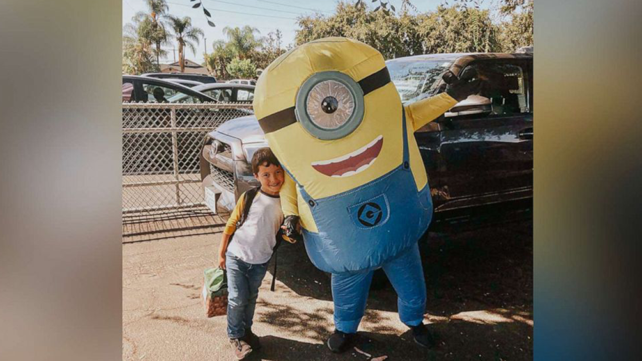 It S Always Halloween Mom Shows Up In Different Costumes Each Day