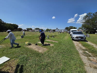 Police recruits clean up Pleasant Shade
