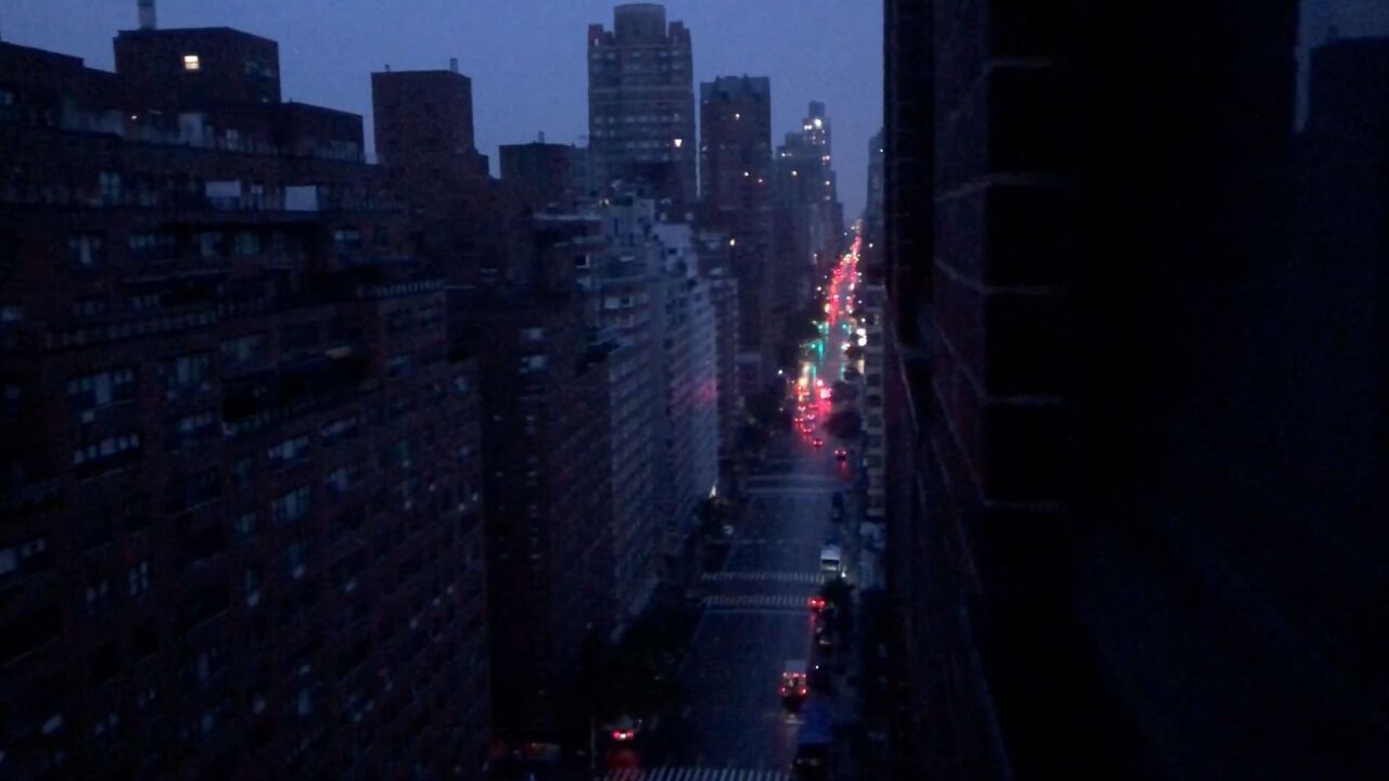 Brief But Widespread Power Outage Across Upper Manhattan Early Friday