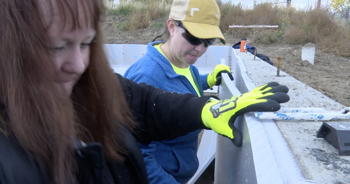 NorthWestern Energy volunteers help with Habitat for Humanity homes in Butte - Vimarsana News