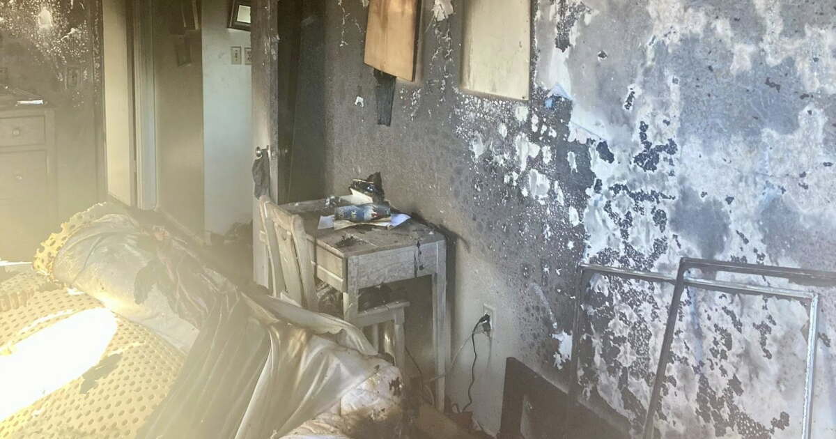 Tucson Fire crews battle apartment fire in Midtown