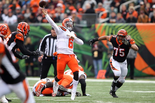 IMAGES: Cleveland Browns beat Bengals, 35-20